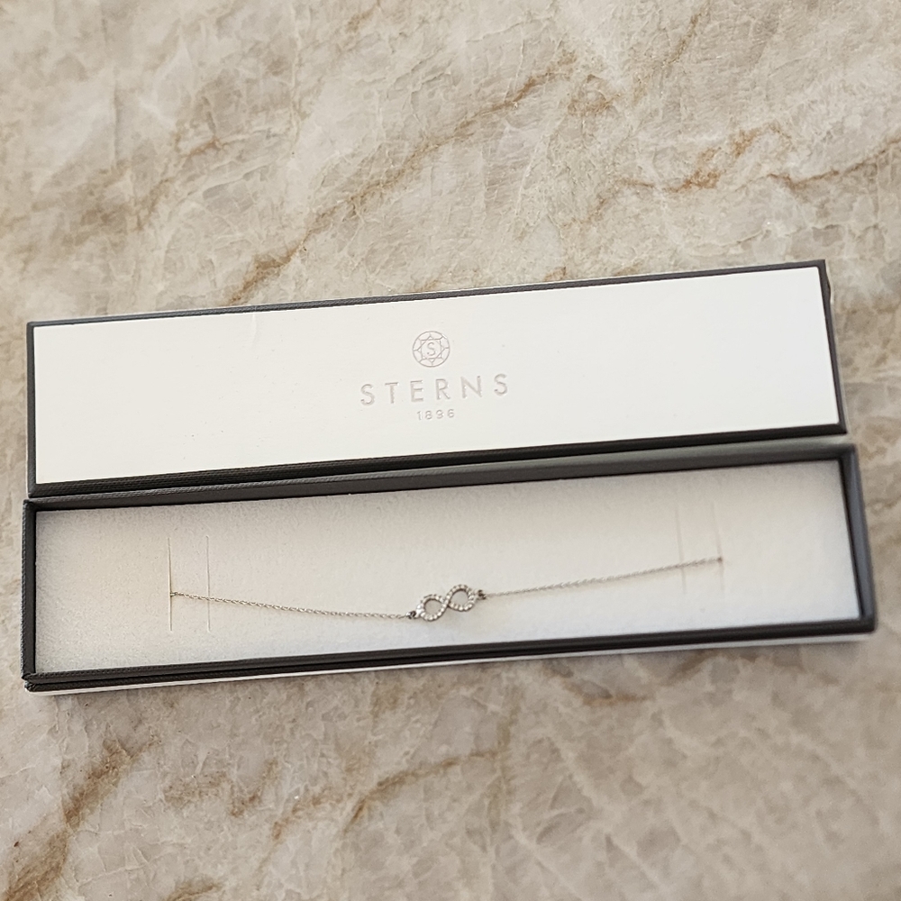 Sterns Infinity Diamond Bracelet